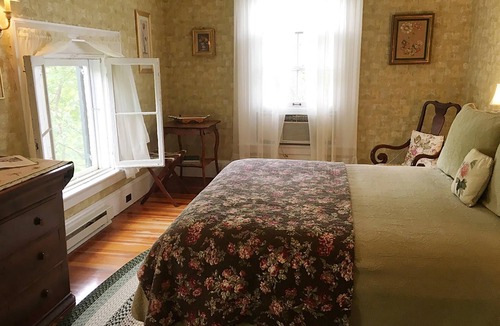 Geneseo Bed & Breakfast | The Garden Suite in this National Historic Landmark in the Village of Geneseo