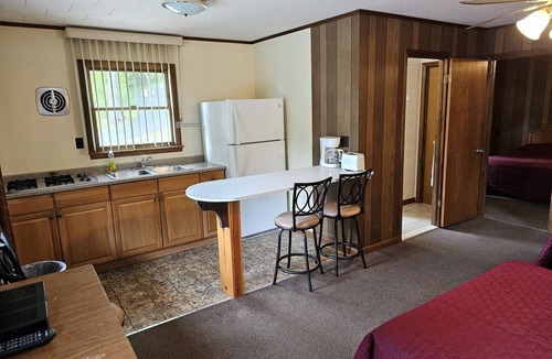 Lake George Cabin | The Gold Eagle Cottage 11