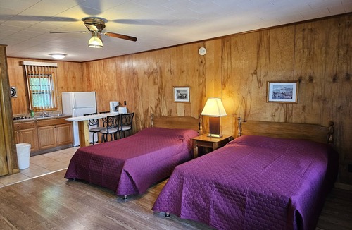 Lake George Cabin | The Gold Eagle Cottage 3