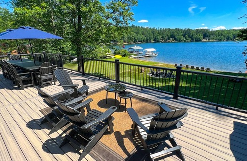 Fort Ann House | The Grandview- Family and Pet Friendly