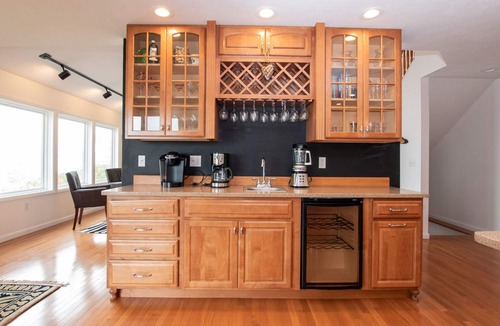 Town of Torrey House | The Grape Escape - Contemporary Style Living on Seneca Lake!