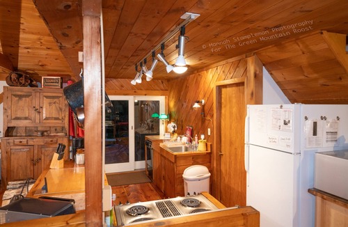 Whitingham House | The Green Mountain Roost, Very Private & Quiet Country House, Dogs Welcome