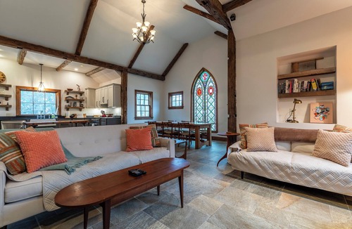 Londonderry House | The Green Mountain Chapel/Old Church repositioned into 3 BR