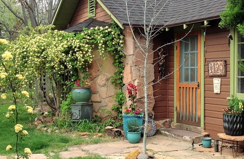 Zion National Park South Entrance Cottage | The historic Rose Cottage in Springdale, Utah
