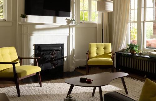 Old Irving Park House | The Hummingbird House