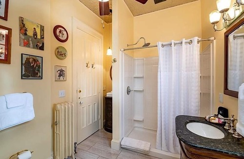 Sodus Bed & Breakfast | The Inn at Burnap's