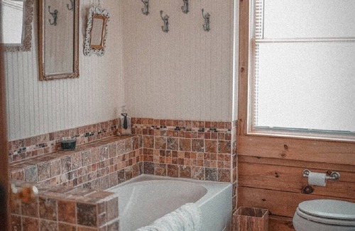 Spottswood Cabin | The Lodge at Joe Walker Hollow, privacy at its best with plenty of family space