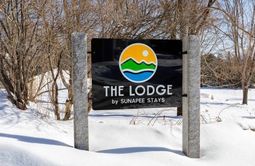 Sunapee Hotel | The Lodge by Sunapee Stays