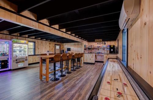 Sunapee Hotel | The Lodge by Sunapee Stays