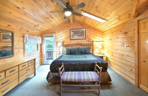 Lake George Resort | The Lodges at Cresthaven