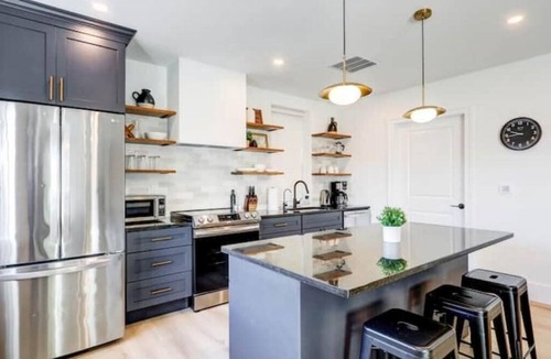 Witmer Apartment | The Loft at Legacy Manor/Minutes from Sight&Sound and Downtown Lancaster