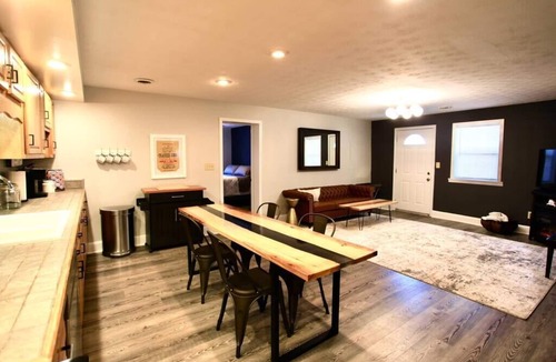 Chillicothe Apartment | The Lounge - Downtown Chillicothe