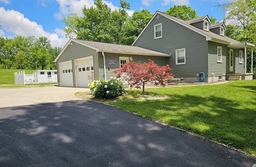 Circleville House | The Main House @ Tarlton's Edge gateway to the Hocking Hills
