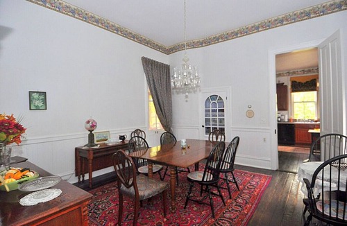 Berkeley Springs House | The Manor - historic mansion, covered porch, wifi, walk to everything, king bed