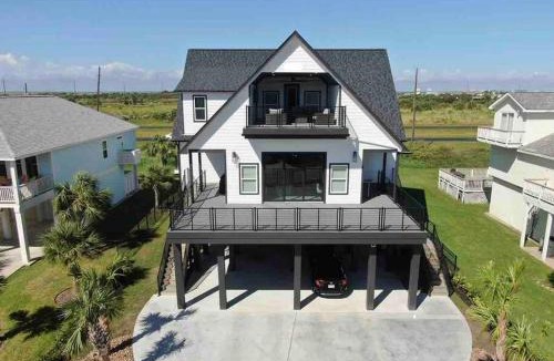 Pirates Beach West House | The Ocean Pearl Galveston