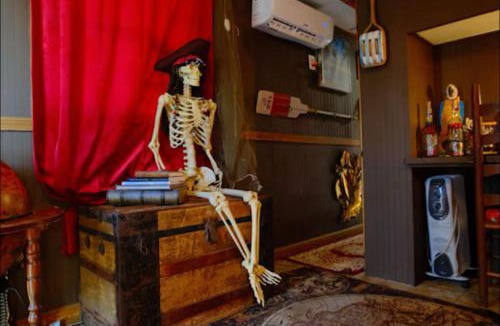 Clear Lake Shores Hotel | The Pirate Paradise