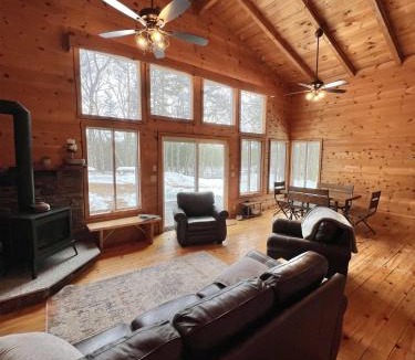 Hiram House | THE RIVER HOUSE LIMIT 6 home