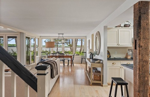 Moriah Center House | The Rocks on Long Point - Summer House on Lake Champlain