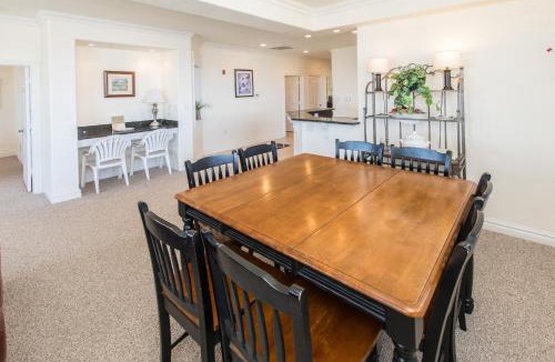 Sandbridge Apartment | The Sandbridge Dunes - Room With A View 315