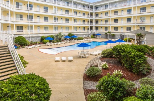 Sandbridge Hotel | The Sandbridge Dunes - After Five 117