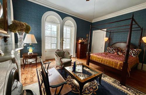 Town of Sharon House | The Stone House