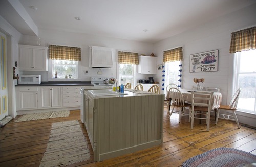 Mount Holly House | The Sun is Gorgeous! Fun Local Events are Here!