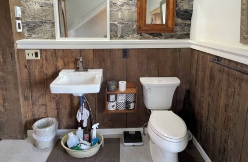 Essex Apartment | The Tavern Apartment overlooks majestic Lake Champlain.
