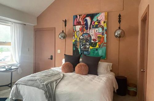 Adams Bed & Breakfast | The Trail in Adams - Berkshires' Art Hotel