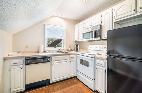 Waterville Valley Hotel | The Valley Inn, an Ascend Collection Hotel