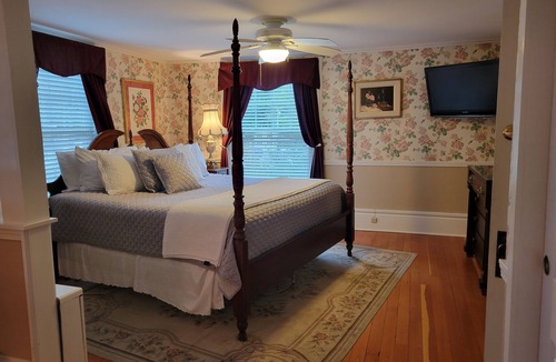 Hampton House | The Victoria Inn