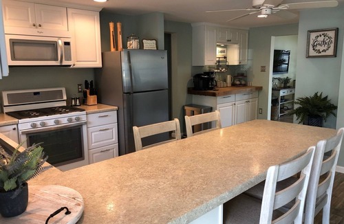 North Cape May House | The Villa By the Bay with Private Heated Pool & Hot Tub!