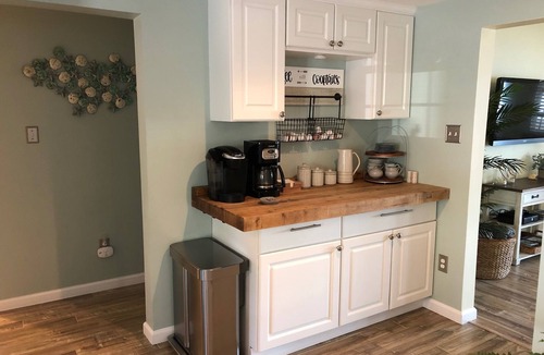 North Cape May House | The Villa By the Bay with Private Heated Pool & Hot Tub!