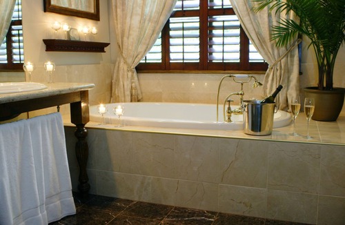Woodstock Hotel | The Village Inn of Woodstock
