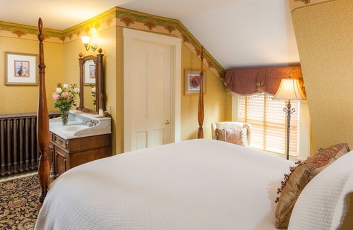 Woodstock Hotel | The Village Inn of Woodstock