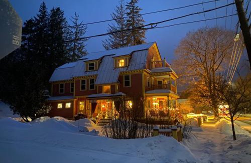 Woodstock Bed & Breakfast | The Village Inn of Woodstock