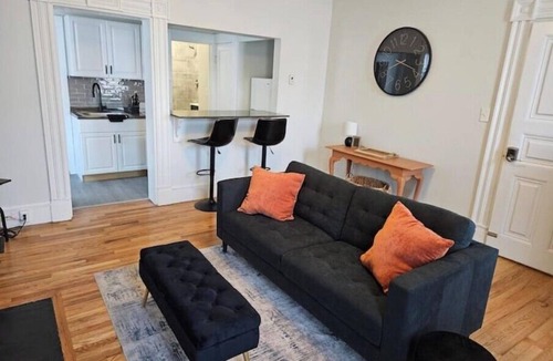 Utica House | The Weaver House Guest Suites