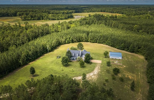 Drakes Branch House | The White House; located at the foothills of the Shenandoah Valley.