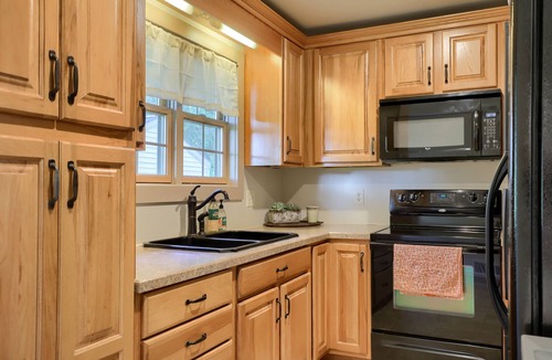 Bausman House | The Willow Street Cottage/close to Willow Valley/2 bed/1 bath