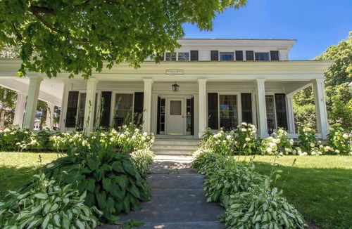 Manchester House | This house is a 4 bedroom(s), 2.5 bathrooms, located in Manchester, VT.