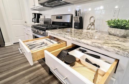 Northeast Virginia Beach House | Three Minute walk to the Beach