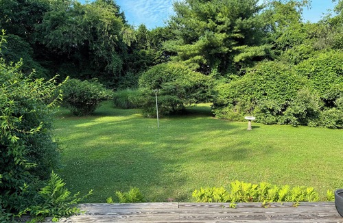 Amagansett Lanes House | Throwback Amagansett cottage five minutes from beach. Kid and pet-friendly!