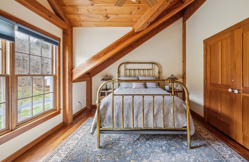 West Hartford House | Tigertown Lodge