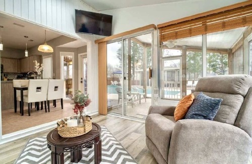 Charlotte House | Tiki Hut: Bar, Kitchenette, Grill, Firepit at Pool