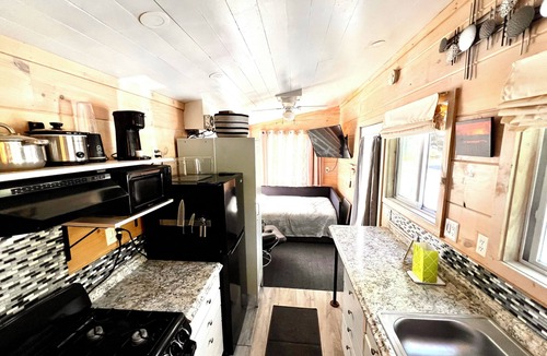 Farmington Falls Cottage | Tiny Home ski Sugarloaf, Saddleback & Sunday River, pet friendly, furnished