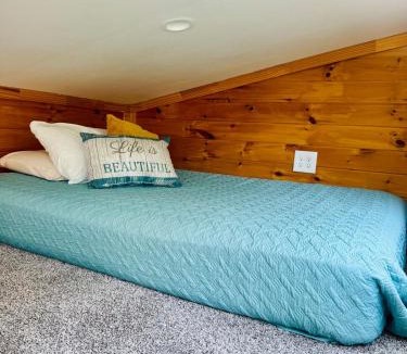 Stockdale Villa | Tiny Retreat on High