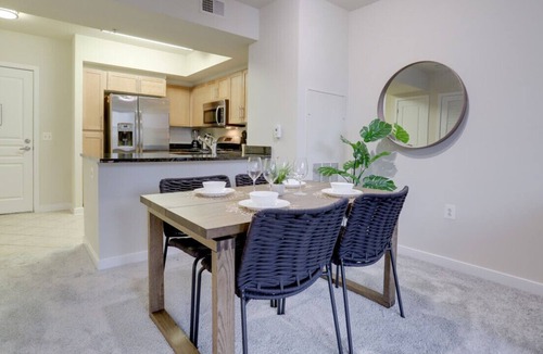 Aurora Highlands Apartment | Top Condo At Pentagon City with Gym