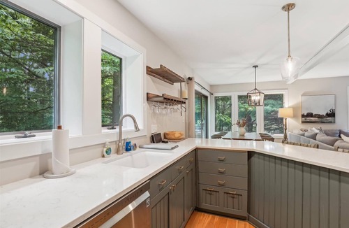 Stowe Area House | Topnotch 384D: 3 br, fireplace, a/c, sauna, resort amenities!