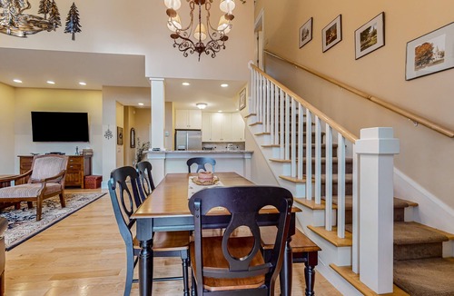 Proctorsville House | Townhome with patio & on-site pool, hot tub, sauna & tennis access