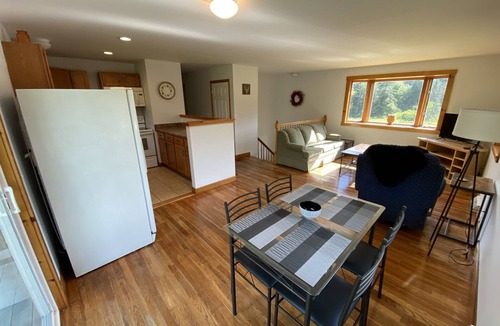 East Haven House | Trailside house on the river. Perfect for mountain biking , skiing, snowmobile.