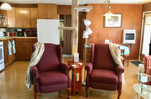 Ellsworth Cottage | Tranquil Lakefront Cottage Near Acadia Nat’l Park.